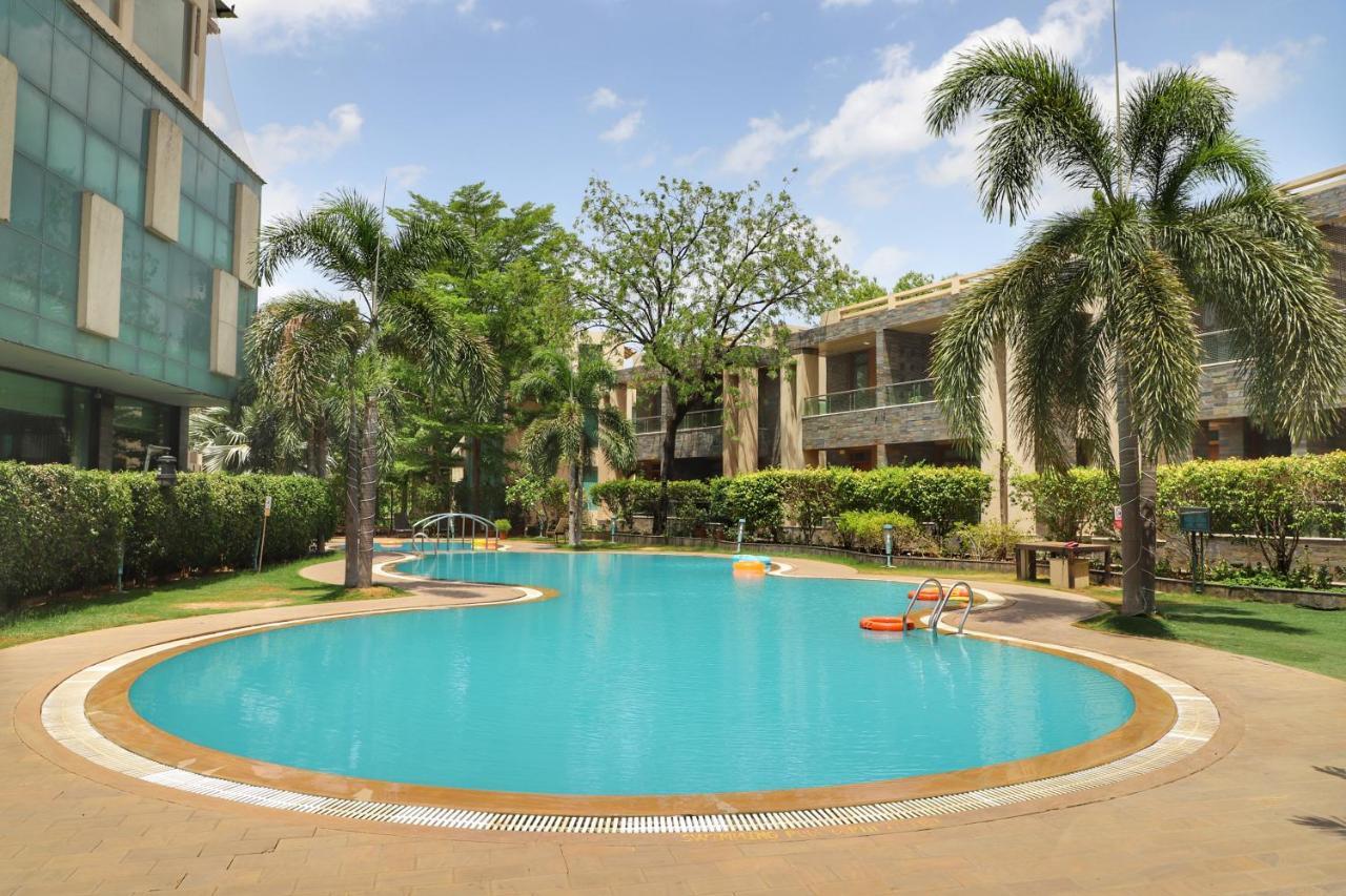 Boulevard 9 Luxury Resort & Spa Some Parts Of Property Under Renovation Nadiād Exterior foto