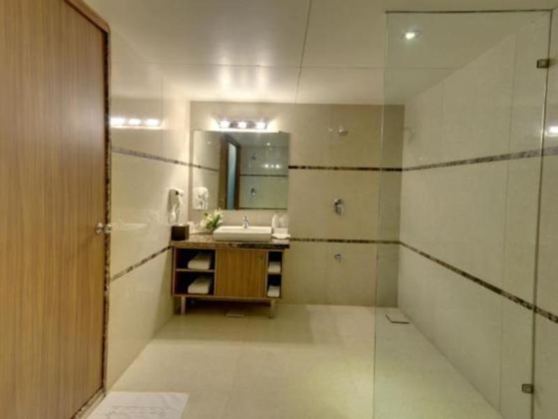 Boulevard 9 Luxury Resort & Spa Some Parts Of Property Under Renovation Nadiād Exterior foto