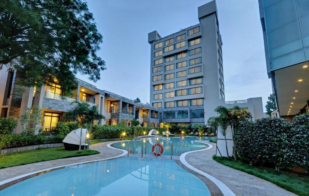 Boulevard 9 Luxury Resort & Spa Some Parts Of Property Under Renovation Nadiād Exterior foto